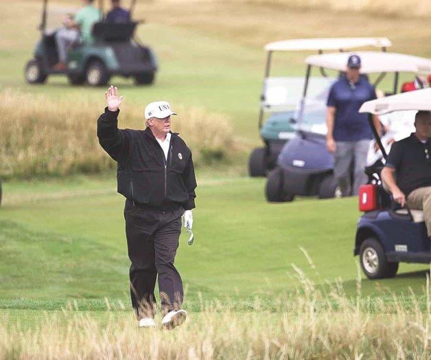Trump juega Golf
