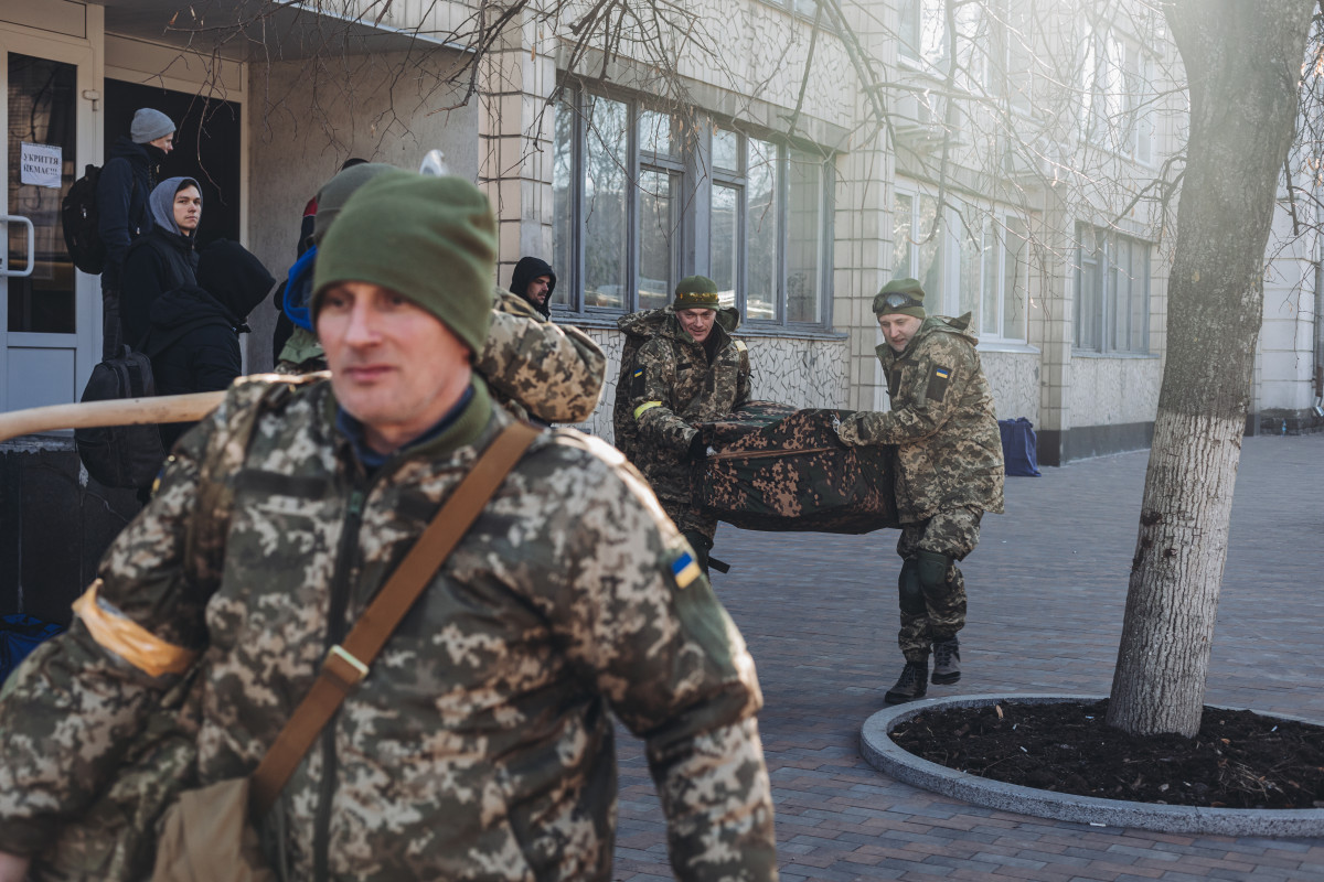 EuropaPress 4281865 soldados transportan material militar 28 febrero 2022 kiev ucrania inicio