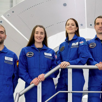 Nueva promoción de  astronautas de la ESA. Pablo Álvarez es el segundo por la izquierda