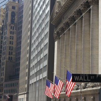 Archivo - Fachada de la Bolsa de Nueva York en Wall Street.