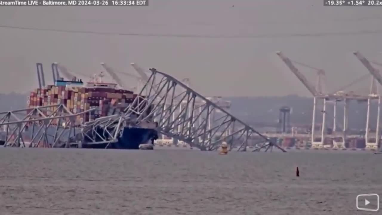 El barco siniestrado en Baltimore alertó de problemas técnicos antes de estrellarse