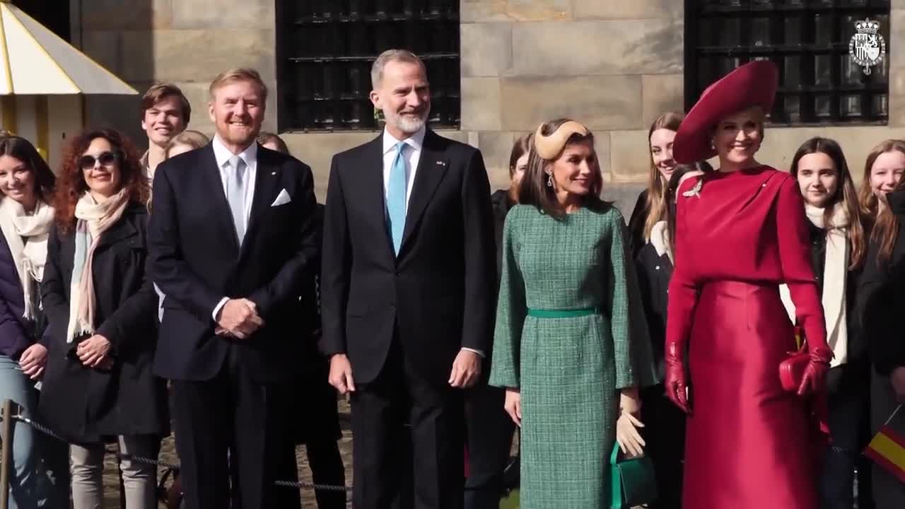 Los Reyes de los Países Bajos reciben con honores al rey Felipe y la reina Letizia