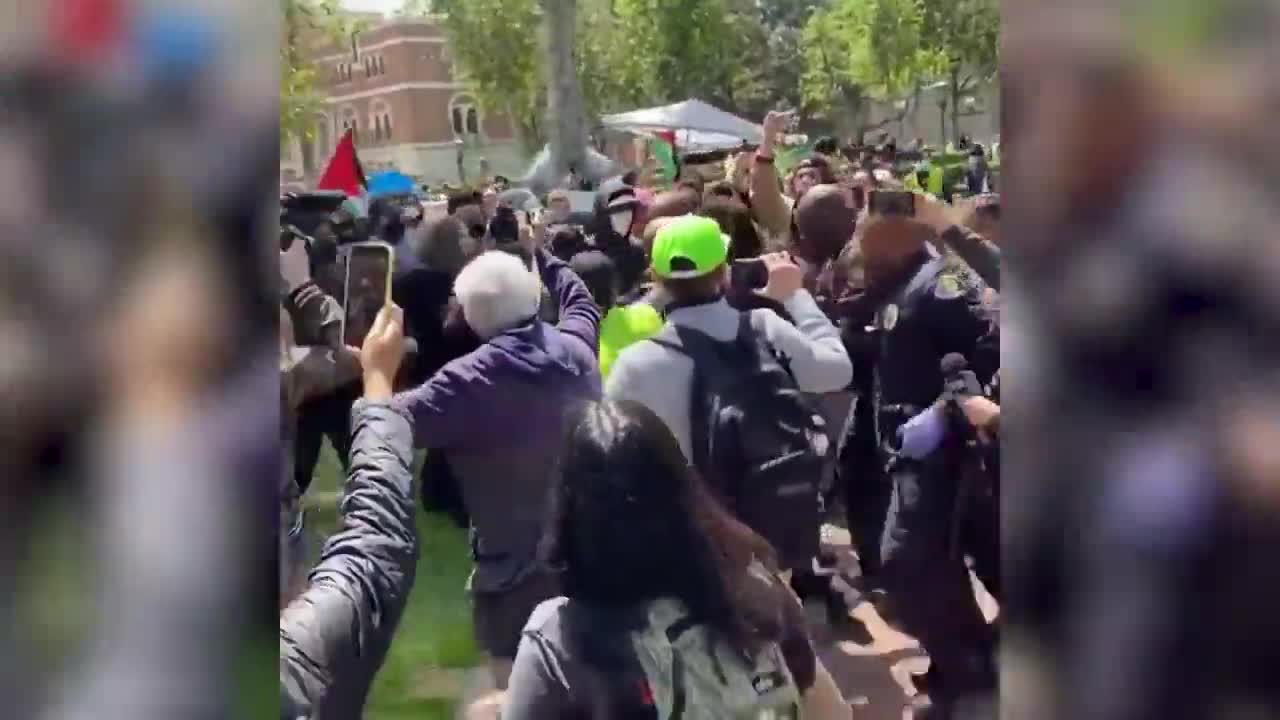 Ascienden a más de 2.000 los detenidos en protestas propalestinas en universidades de EEUU