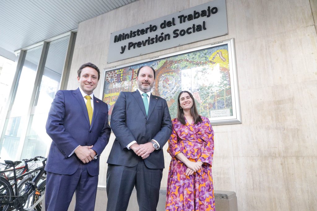 Asumen nuevas autoridades en el Ministerio del Trabajo y Previsión Social