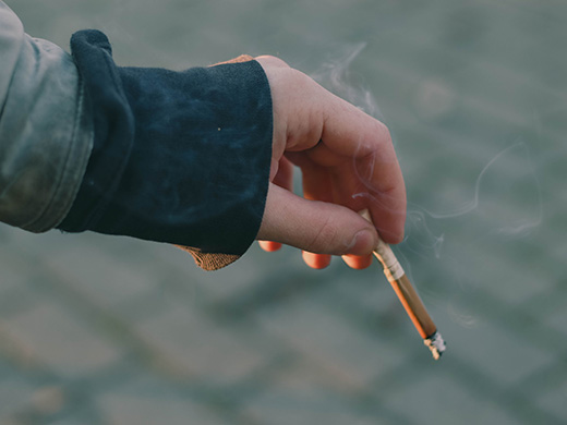 El consumo de tabaco en España desciende a mínimos históricos, solo el ...