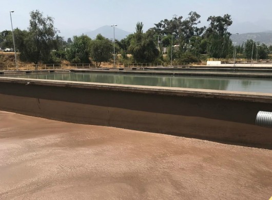 Aguas Andinas piscina c lodo