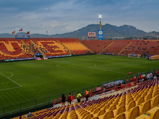 Estadio Santa Laura 5 3