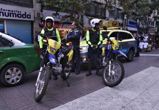 Policias en el centro ok