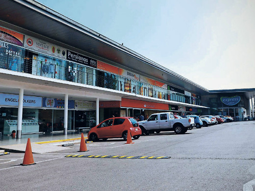 Strip center 2