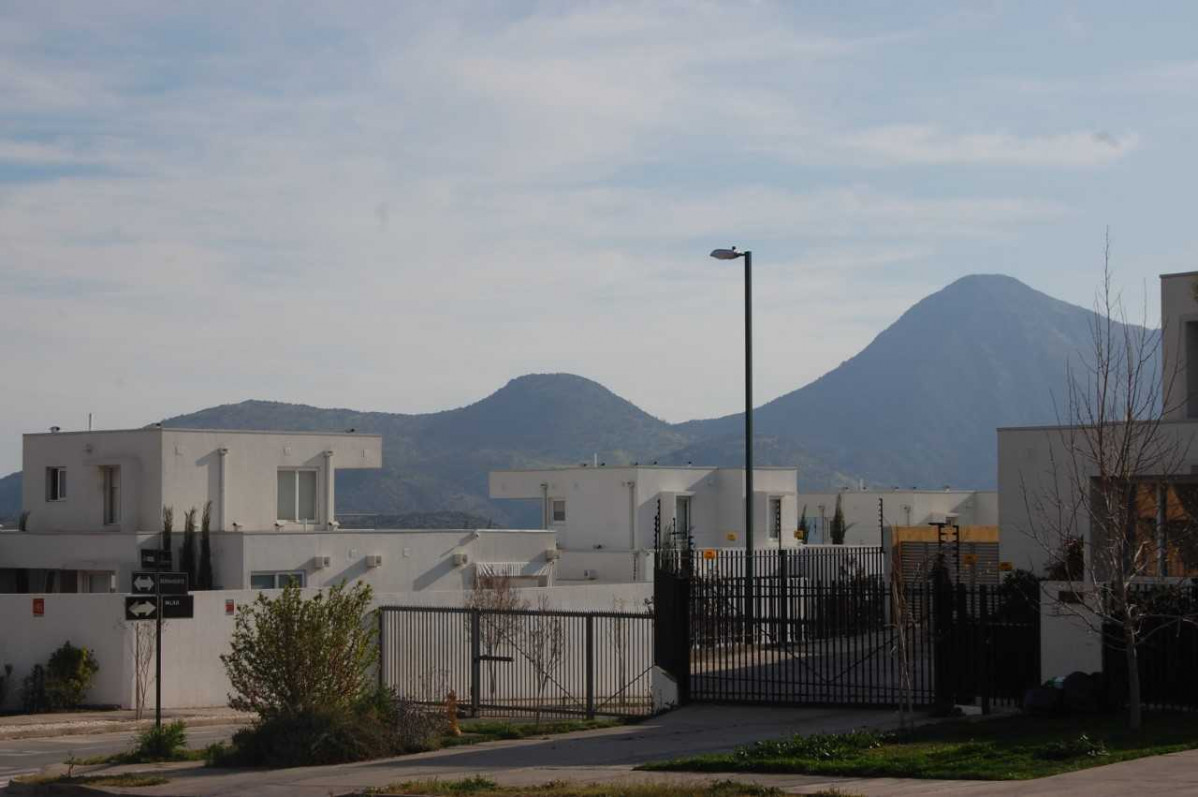 Casas (Piedra Roja)