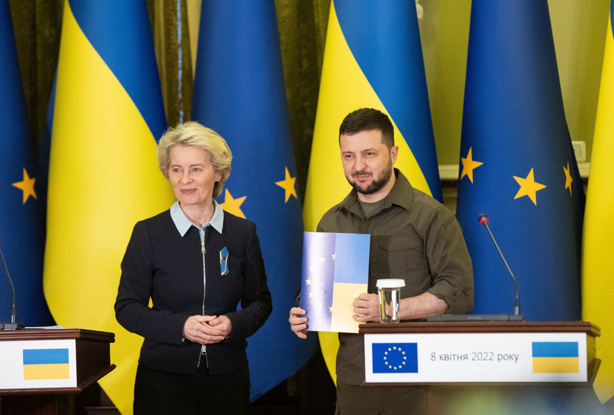 EuropaPress 4388463 presidenta comision europea ursula von der leyen presidente ucrania