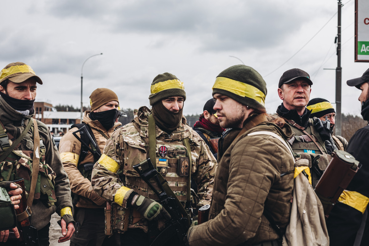 EuropaPress 4290701 varios soldados ejercito ucraniano marzo 2022 irpin ucrania ucrania cumple