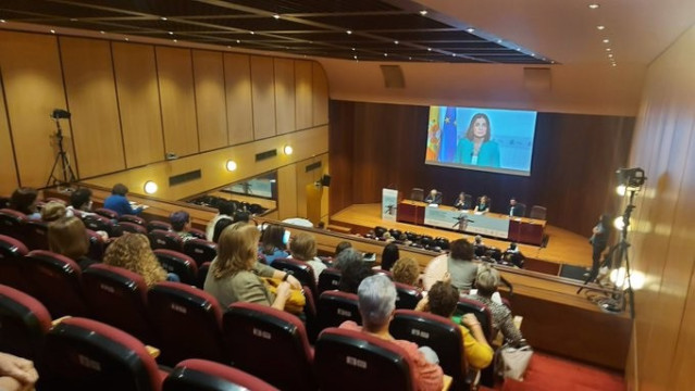 La ministra de Sanidad, Carolina Darias, durante su participación telemática en la inauguración del II Congreso Canario de pacientes con Cáncer y Familiares. En San Cristóbal de La Laguna (España), a 11 de noviembre de 2022.