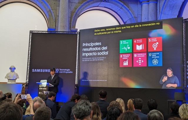 El presidente de Samsung Electronics Iberia, Ick Soo Choi, durante su discurso en la celebración del 10º aniversario de 'Tecnología con Propósito', celebrada en el Museo Nacional del Prado (Madrid)