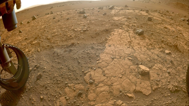 Esta imagen de 'Yori Pass' fue tomada por un generador de imágenes Hazcam a bordo del rover Perseverance Mars de la NASA el 5 de noviembre de 2022.