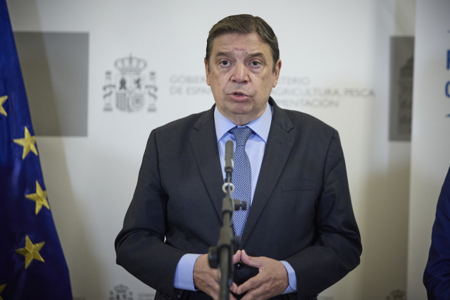 Archivo - El ministro de Agricultura, Pesca y Alimentación, Luis Planas, a 21 de octubre de 2022, en Madrid (España).