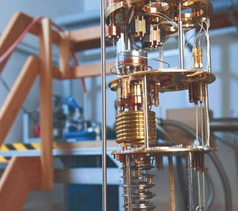 Criostato utilizado para alcanzar temperaturas de hasta 20 milikelvin.