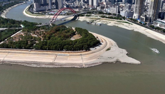 Descenso de caudal en el río Yangtze
