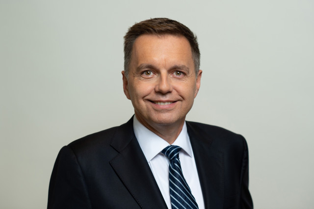 Archivo - Portrait photo of governor and president of the National Bank of Slovakia Peter Kažimír at ECB headquarters in Franfurt, Germany