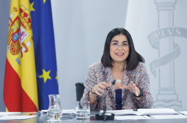 La ministra de Sanidad, Carolina Darias, ofrece una rueda posterior a la reunión del Consejo de Ministros, en el Palacio de la Moncloa, a 7 de febrero de 2023, en Madrid (España). El Consejo de Ministros ha aprobado la modificación del Real Decreto de 19
