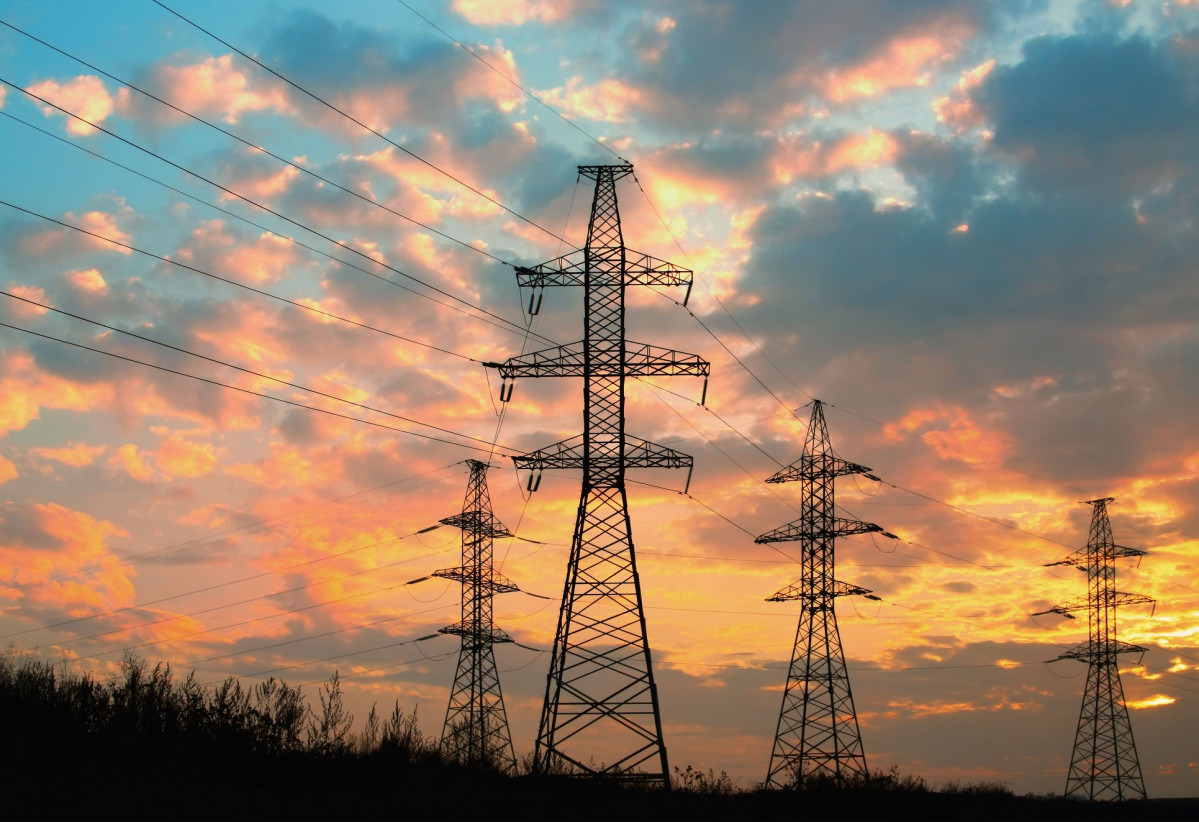 High voltage power transmission line silhouette e 2021 08 26 18 57 04 utc (1)