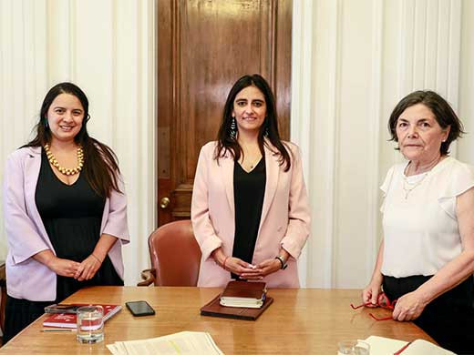 Javiera Martinez, Claudia Sanhueza, Paulina Saball