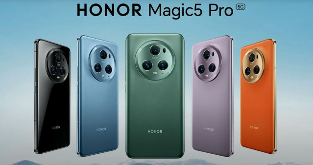 Modelo HONOR Magic5 Pro en varios colores