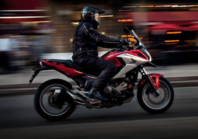 Moto foto referencial