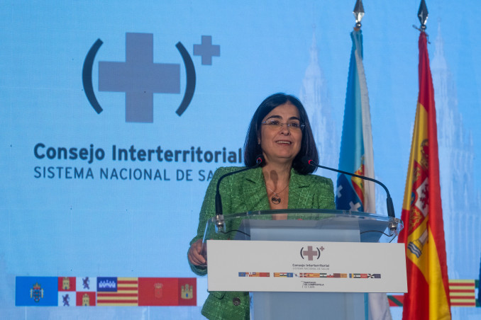 Archivo - La ministra de Sanidad, Carolina Darias, comparece en rueda de prensa tras la reunión del Consejo Interterritoria del SNS, a 7 de octubre de 2022, en Santiago de Compostela, A Coruña, Gali