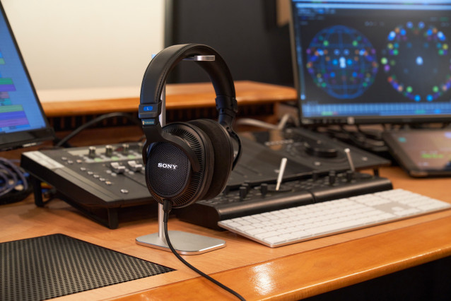Archivo - Los nuevos auriculares de Sony diseñados para estudios de música MDR-MV1.