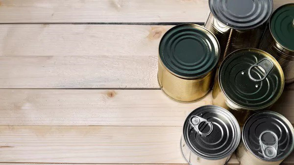 Archivo - Envases de alimentos que contienen bisfenol A, una sustancia química que es 'un riesgo para la salud' en este contexto, según la Autoridad Europea de Seguridad Alimentaria (EFSA).