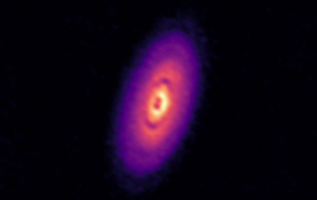El aprendizaje automático permite distinguir planetas en formación en un disco protoplanetario