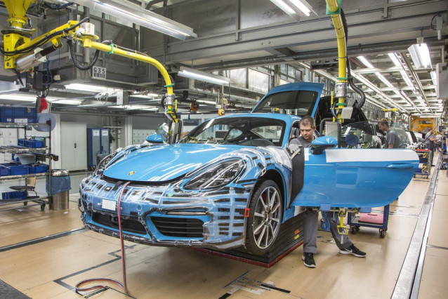Archivo - Producción de Porsche en Zuffenhausen (Alemania)