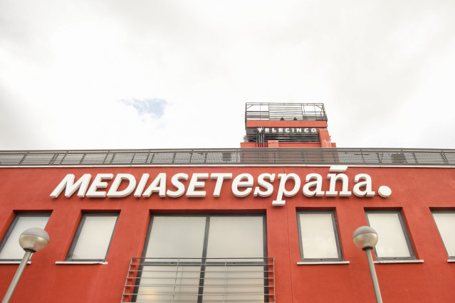 Archivo - Cartel de Mediaset España