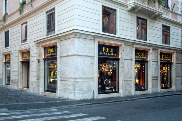 Archivo - Tienda de Ralph Lauren en Roma.