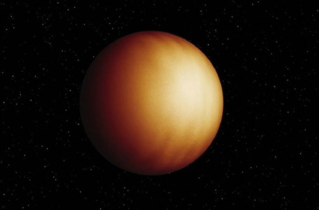 Hay un exoplaneta intrigante, a 400 años luz, que es tan tentador que los astrónomos lo han estado estudiando desde su descubrimiento en 2009.