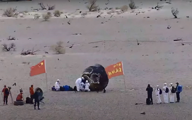 Imagen de la cápsula Shenzhou 15 tras su llegada a la Tierra