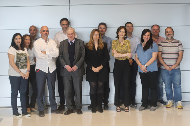 De izda. A dcha.: Gema González, Estefanía Núñez, Sergio Callejas, Juan Carlos Silla, Enrique Lara-Pezzi, Valentín Fuster, Fátima Sánchez Cabo, José Javier Fuster, Ana Dopazo, Borja Ibáñez, Marta Cortés, Alberto Benguría y Antonio Quesada.