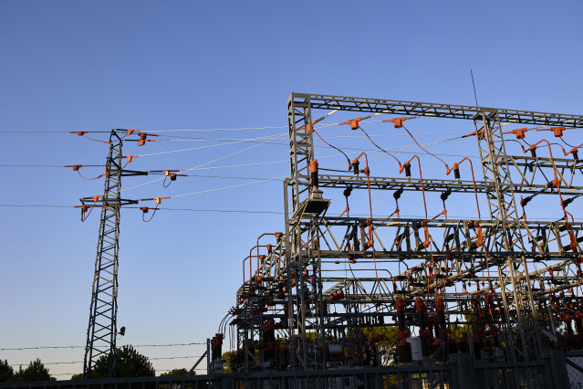Archivo - Una central eléctrica, a 21 de agosto de 2021, en Madrid (España).
