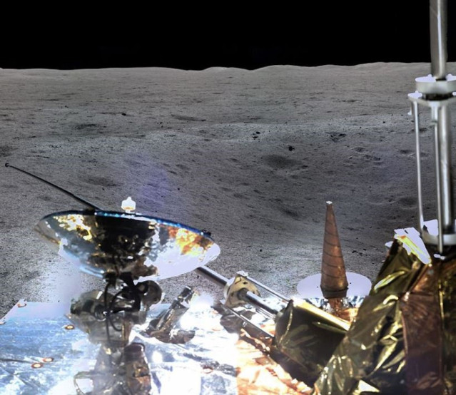 Archivo - Panorámica de la cara oculta de la luna tomada por Chang'e-4