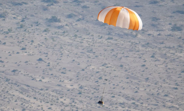 Aterrizaje de la réplica de la cápsula de muestras de la misión OSIRIS-REx