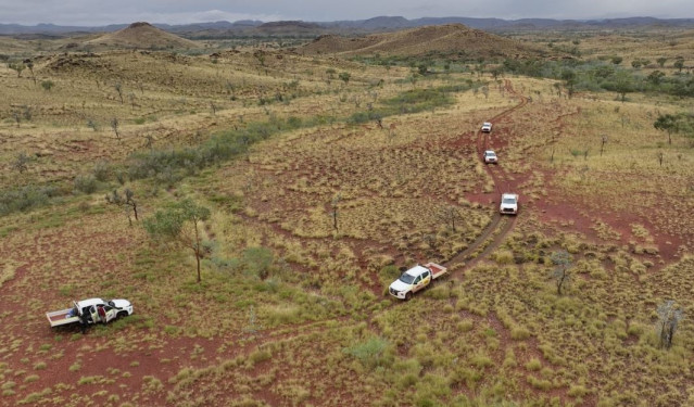 Científicos visitan la región australiana de Pilbara para investigar los 'estromatolitos', las formas de vida fosilizadas más antiguas confirmadas en la Tierra.
