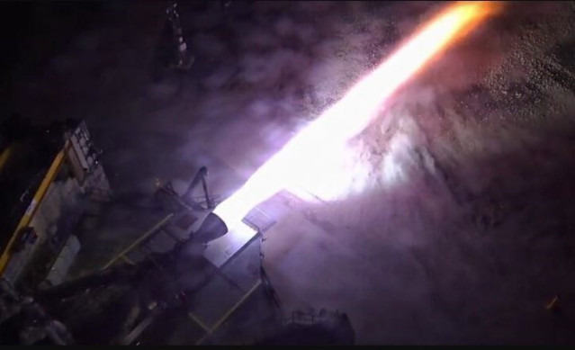 Encendido de motor de descenso a la superficie lunar