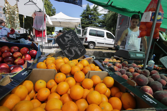 Archivo - Un puesto de venta de alimentos.