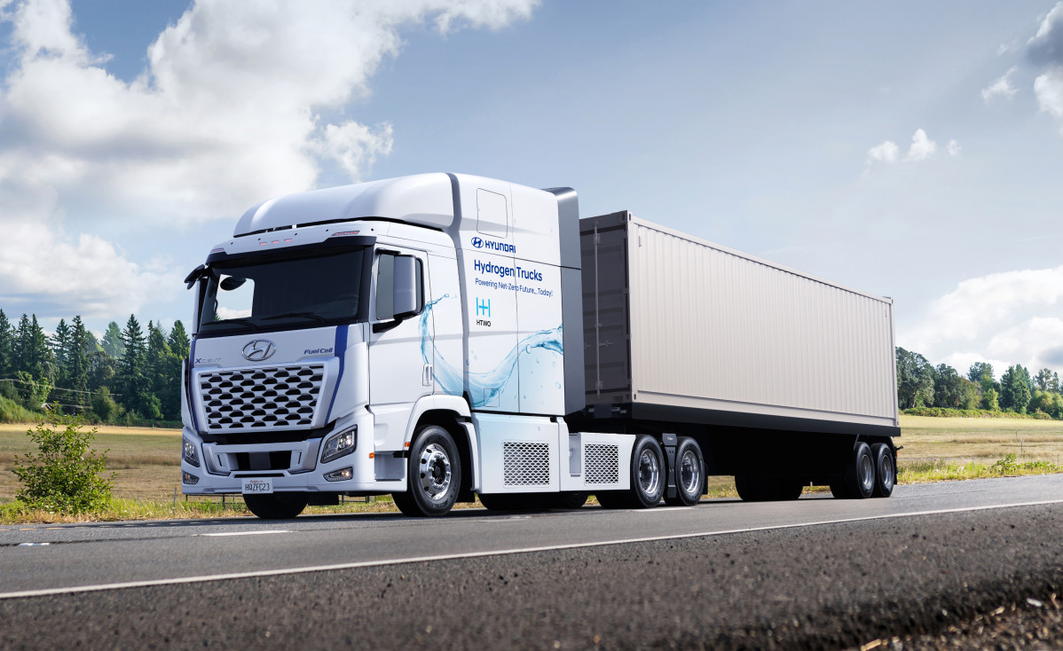HCB   XCIENT Fuel Cell Green Award GTF Connect