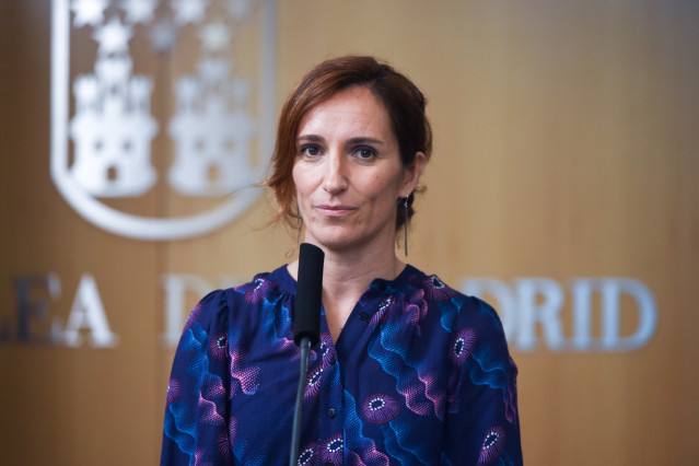 La portavoz de Más Madrid en la Asamblea de Madrid, Mónica García, durante una rueda de prensa tras un pleno en la Asamblea de Madrid, a 16 de noviembre de 2023, en Madrid (España). El gabinete de la presidenta autonómica reconoce que Isabel Díaz Ayuso de
