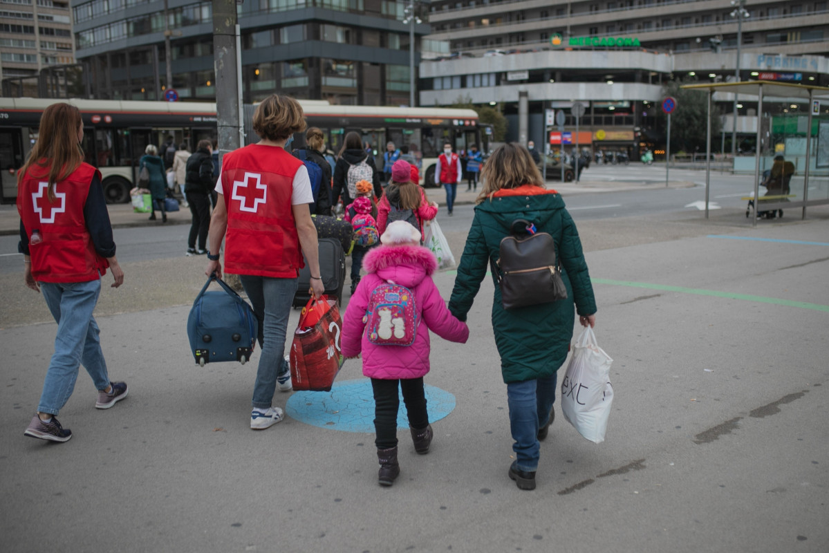 EuropaPress 5008098 imagen refugiados ucranianos atendidos cruz roja