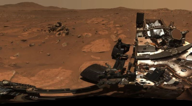 El rover permaneció estacionado en Airey Hill durante varias semanas durante la conjunción solar.
