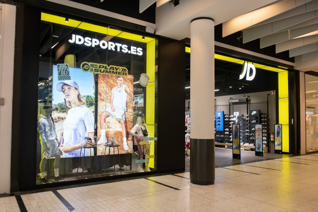 Archivo - Nueva tienda JD Sport en Valle Real