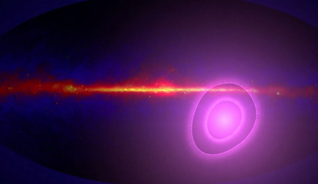 El concepto de este artista muestra todo el cielo en rayos gamma con círculos magenta que ilustran la incertidumbre en la dirección desde la cual parecen llegar más rayos gamma de alta energía que el promedio.